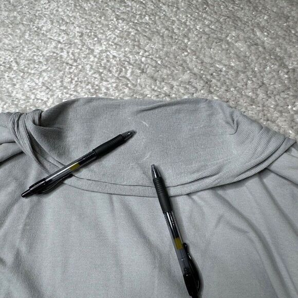 Fabletics Astoria Ribbed Waterfall Cardigan Gray FLAWS - Picture 5 of 9